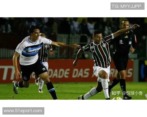 克鲁塞罗与弗鲁米嫩的激烈对决揭示巴西足球的魅力与竞争力 克鲁塞罗与弗鲁米嫩的激烈对决揭示巴西足球的魅力与竞争力